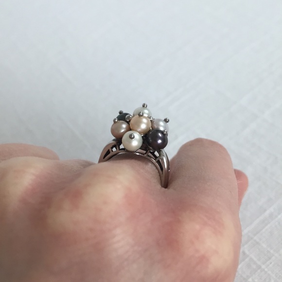 Sterling Silver Pearl Cocktail Ring - Picture 4 of 9